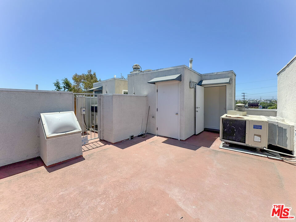 1733 Malcolm Avenue 7 Property Photo 8