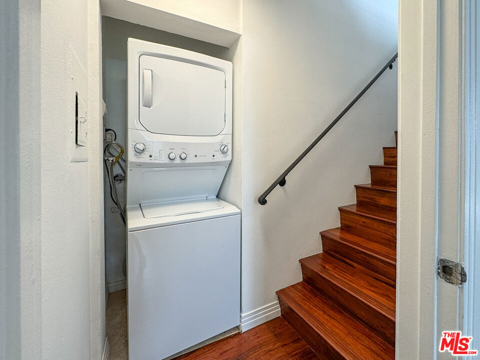 1733 Malcolm Avenue 7 Property Photo 22