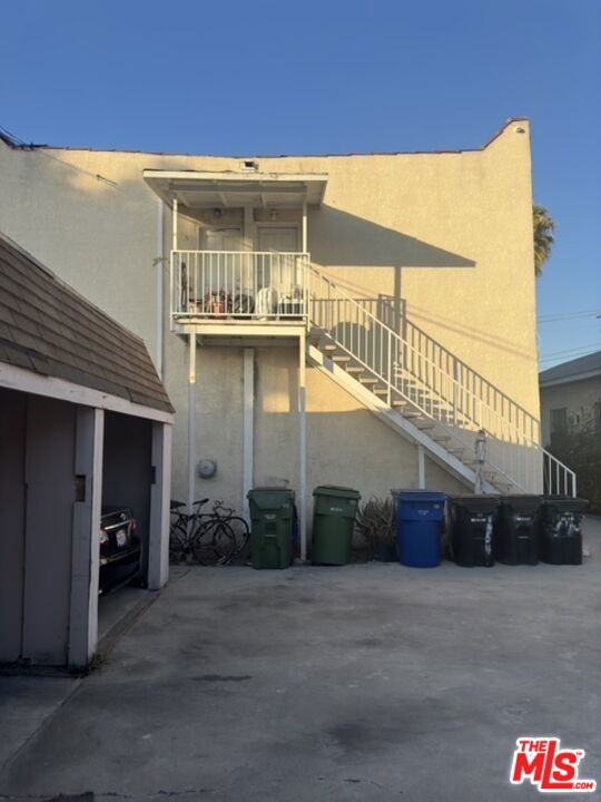 1452 W 35th Street Property Photo 6