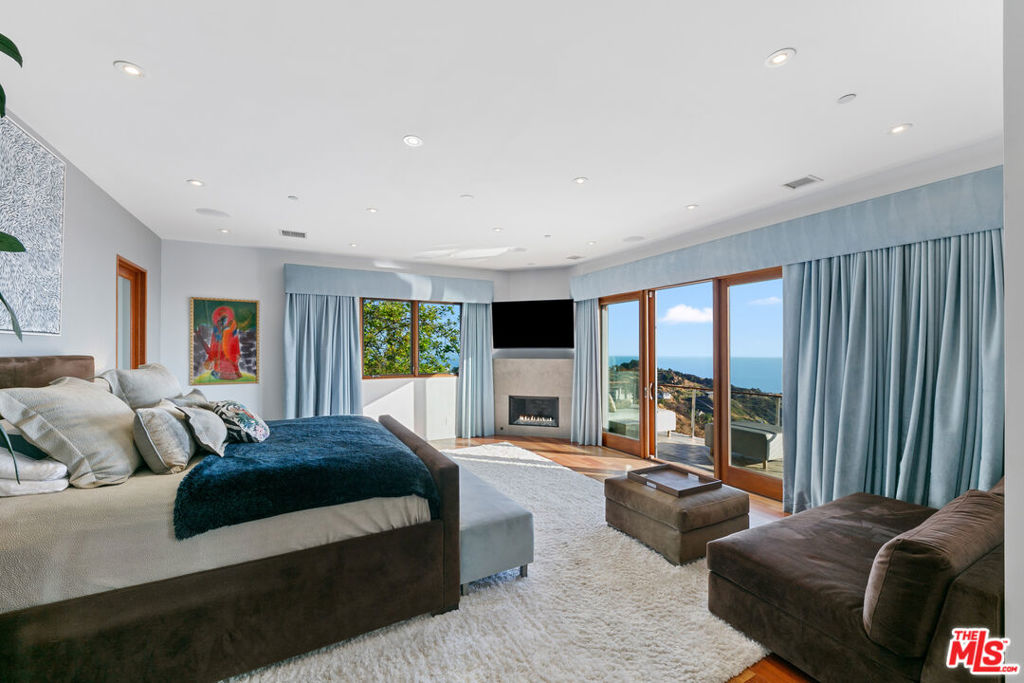 26864407 Property Photo 4