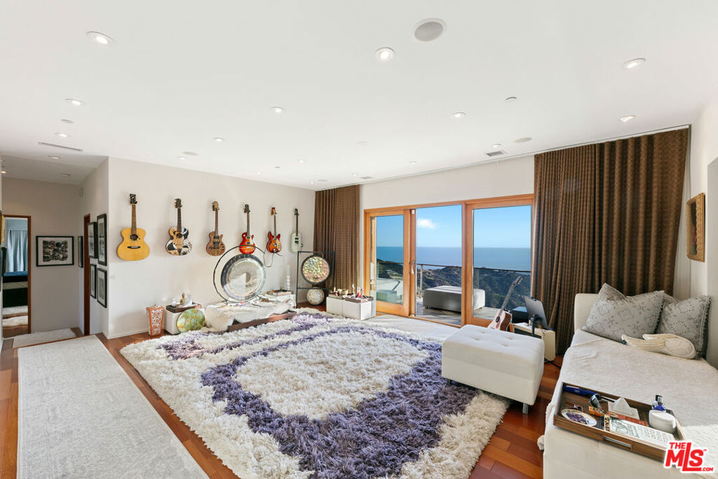26864407 Property Photo 14