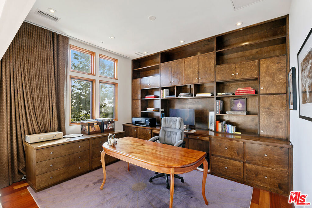 26864407 Property Photo 15