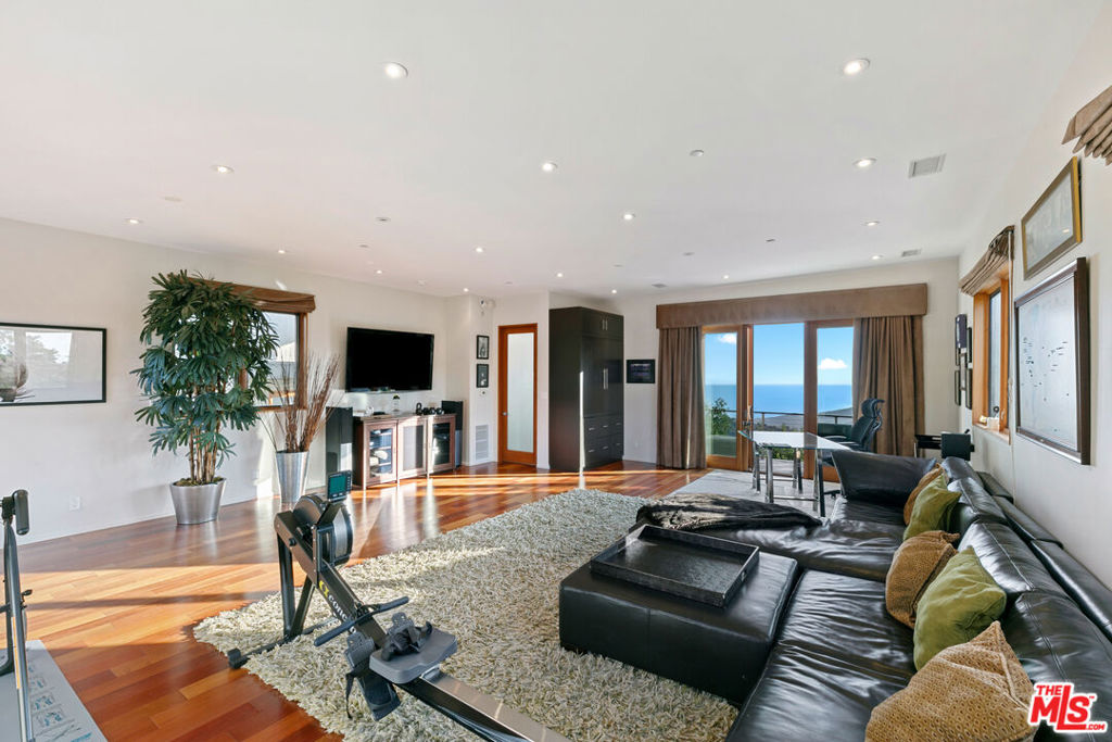 26864407 Property Photo 23
