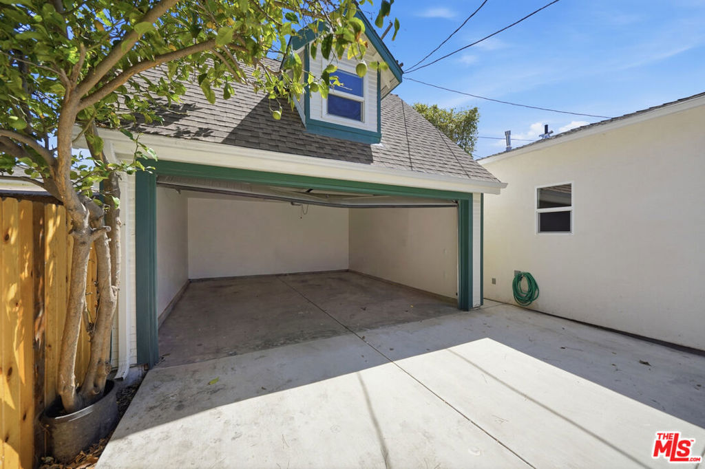 2896 W 14th Street Property Photo 58