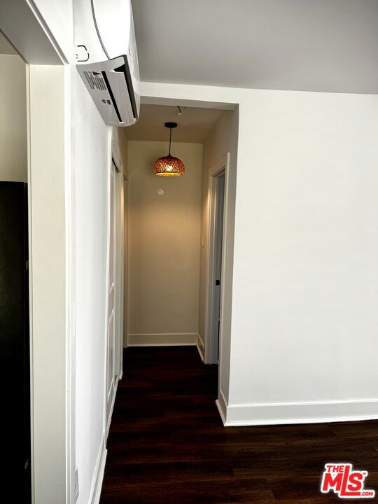 5724 La Mirada Avenue Property Photo 10