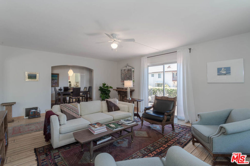 10959 Strathmore Drive Property Photo 3