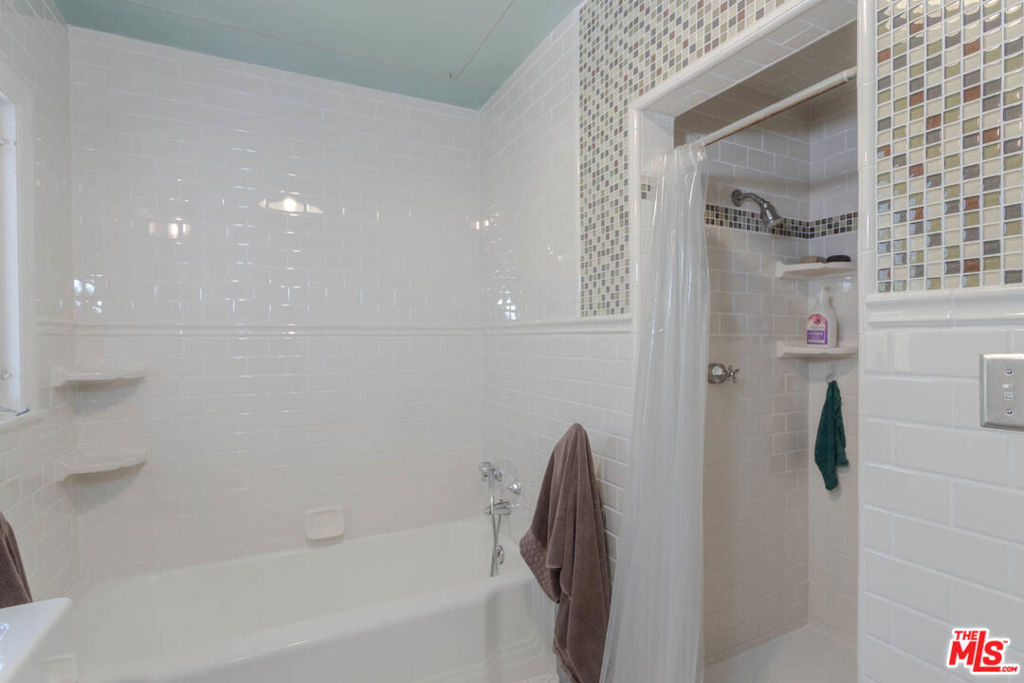 10959 Strathmore Drive Property Photo 28