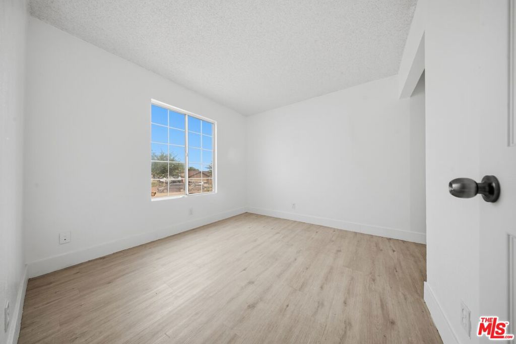 1325 Bradford Avenue Property Photo 11