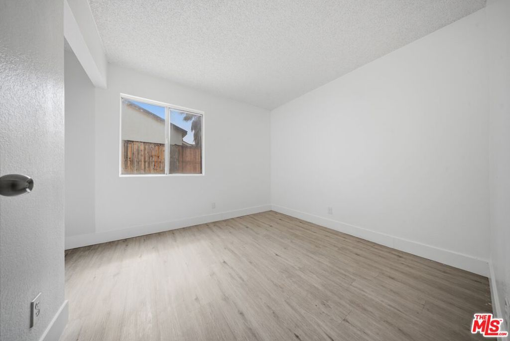 1325 Bradford Avenue Property Photo 12