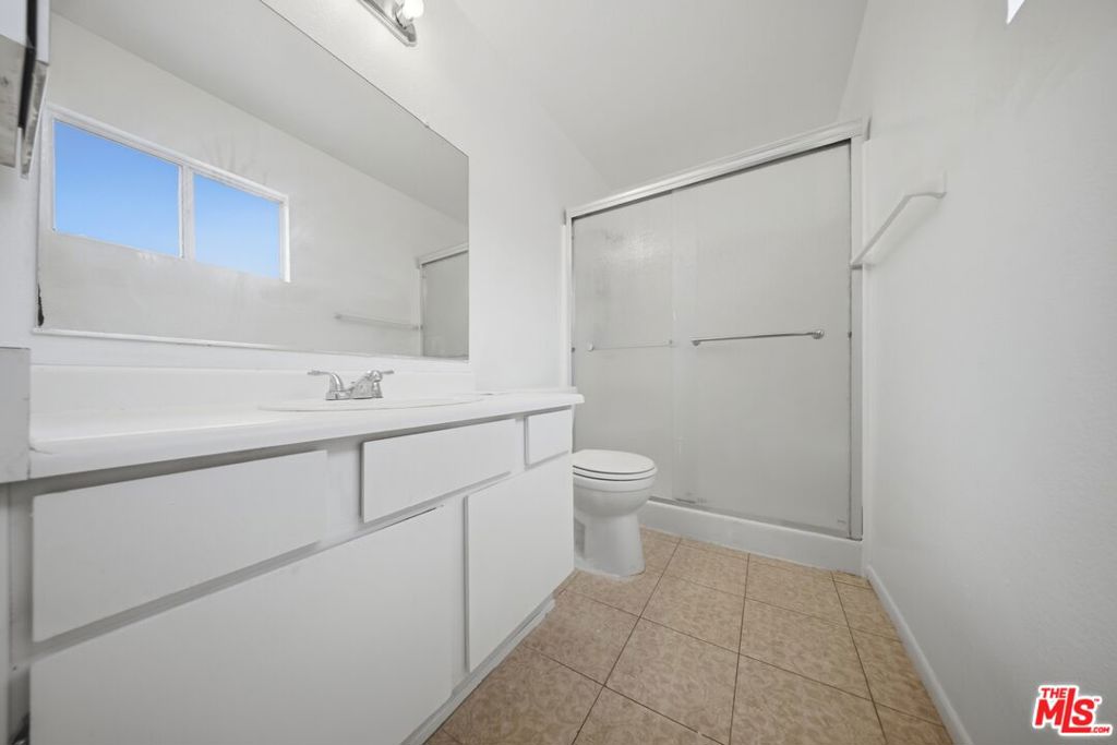 1325 Bradford Avenue Property Photo 13