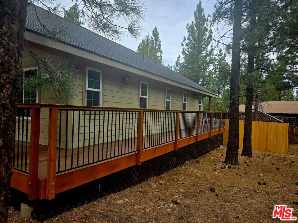 2049 Mahogany Lane Property Photo 3