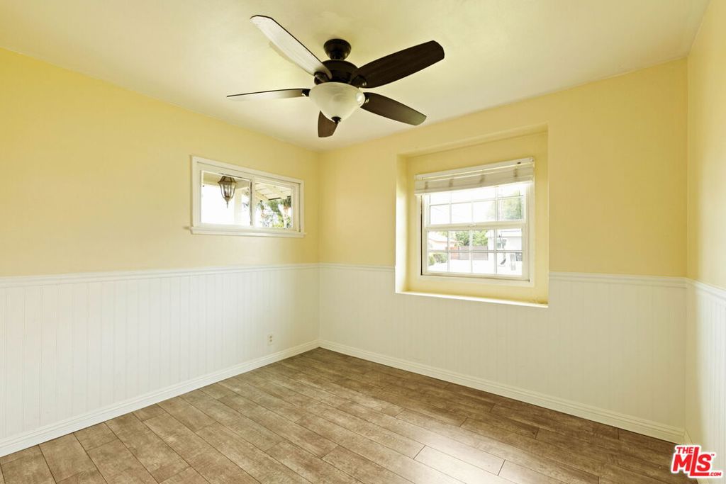 204 E Hurst Street Property Photo 18