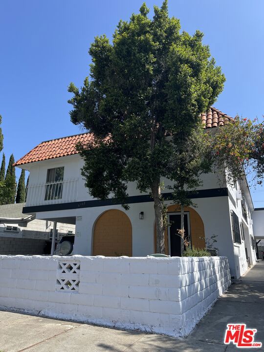 5732 Lexington Avenue Property Photo