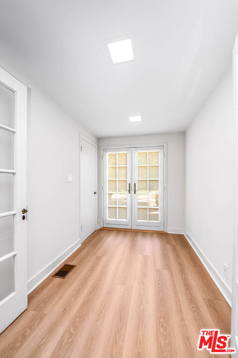 809 N Bedford Drive Property Photo 15