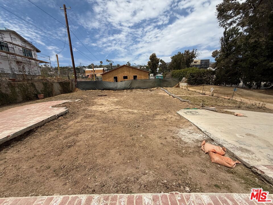 16655 W Sunset Boulevard Property Photo 1