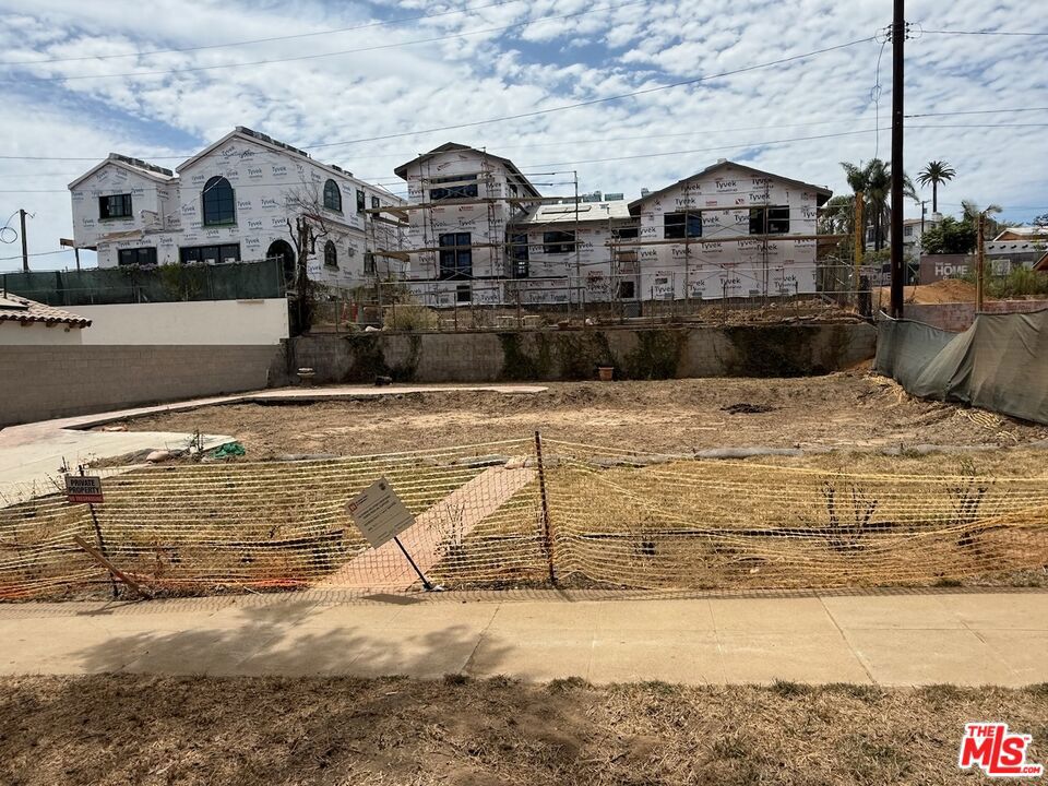 16655 W Sunset Boulevard Property Photo 5