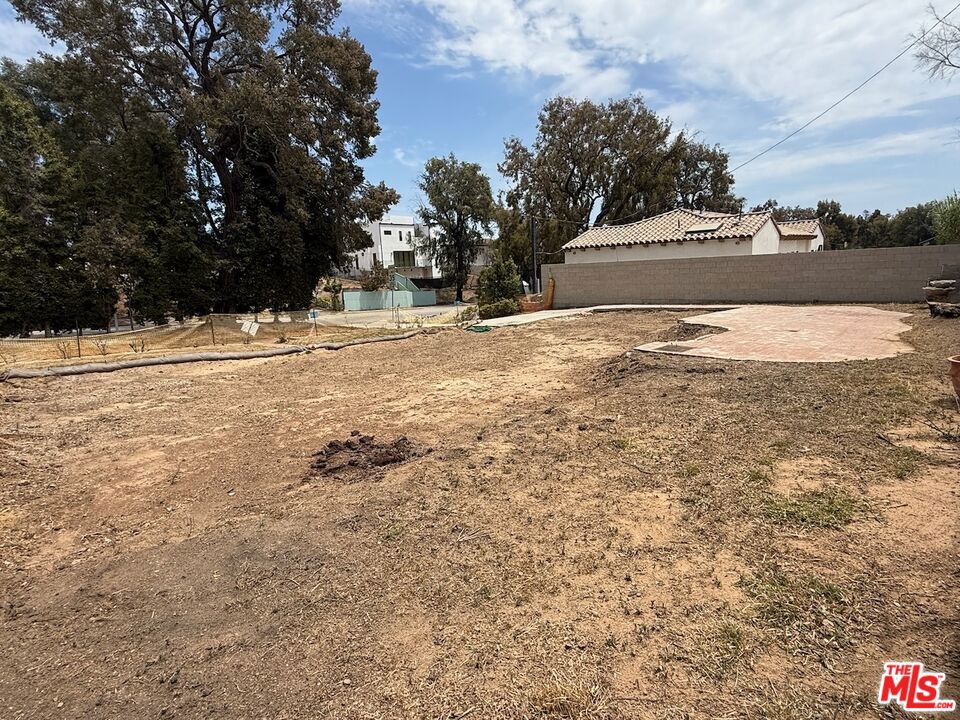 16655 W Sunset Boulevard Property Photo 7