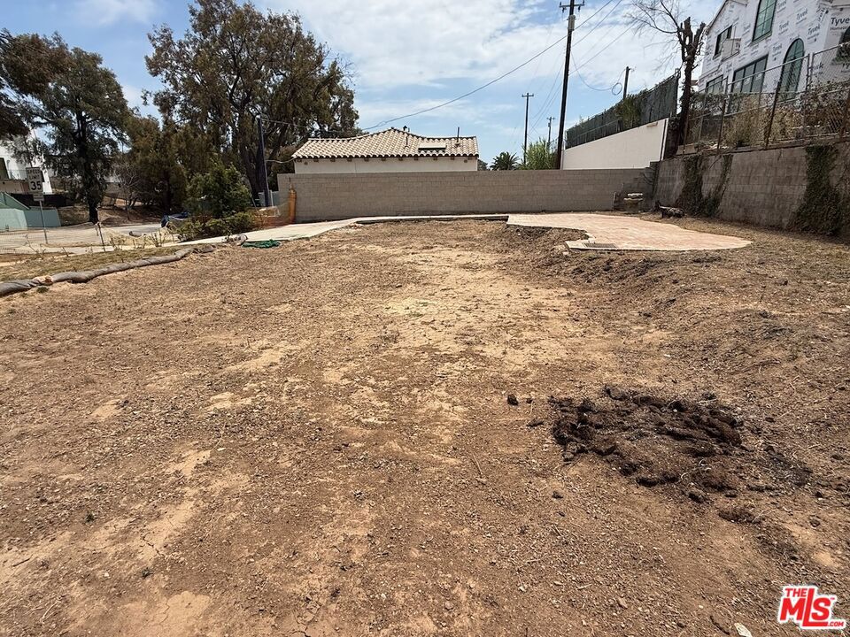 16655 W Sunset Boulevard Property Photo 8
