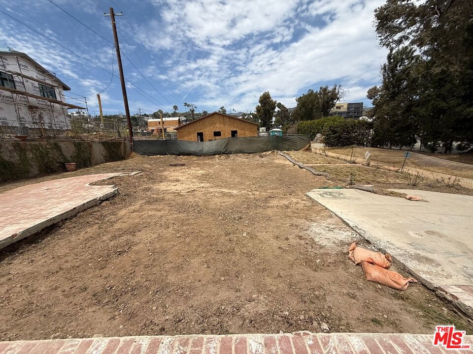 16655 W Sunset Boulevard Property Photo 14