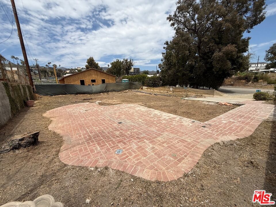 16655 W Sunset Boulevard Property Photo 15