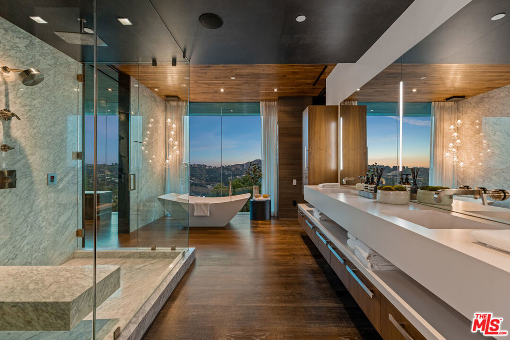 3000 Benedict Canyon Drive Property Photo 14
