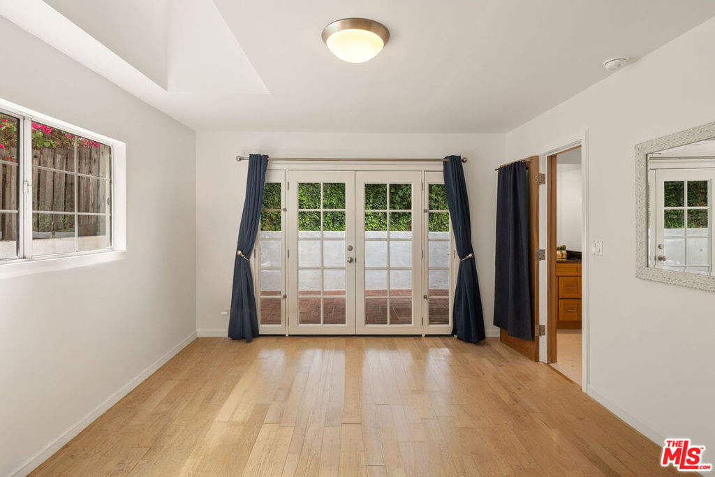4115 Knobhill Drive Property Photo 11