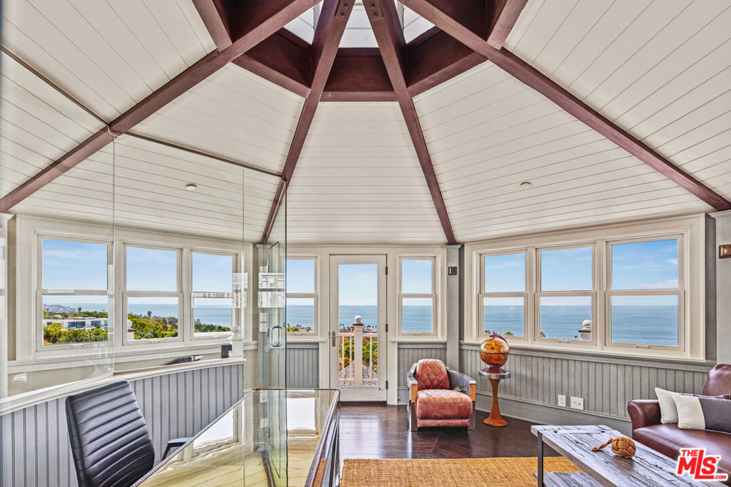 6277 Sea Star Drive Property Photo 31