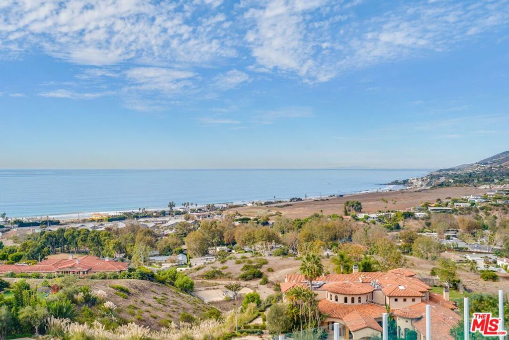 6277 Sea Star Drive Property Photo 32