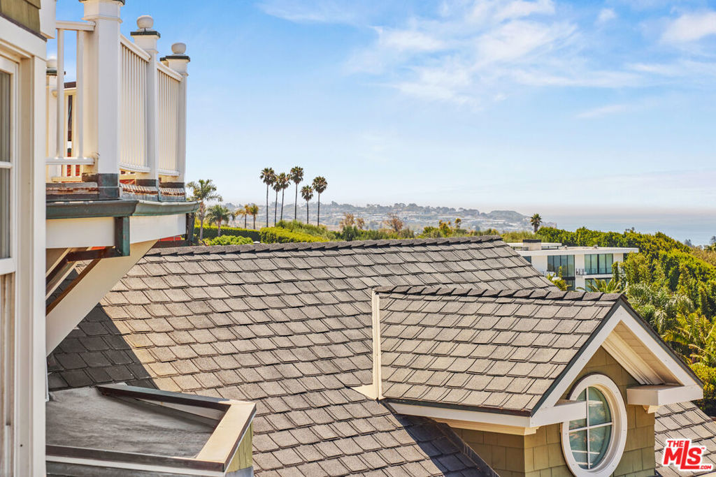 6277 Sea Star Drive Property Photo 49