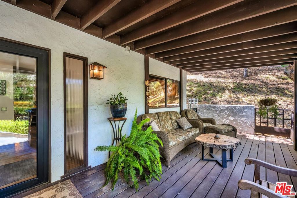 805 Malibu Meadows Drive Property Photo 4
