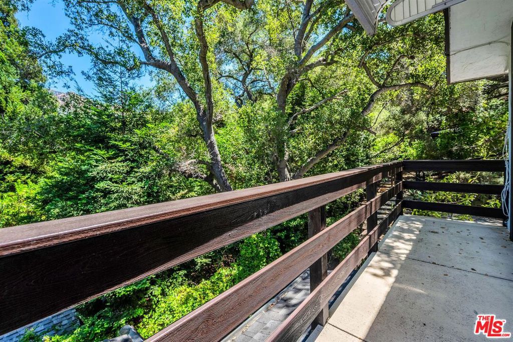 805 Malibu Meadows Drive Property Photo 31