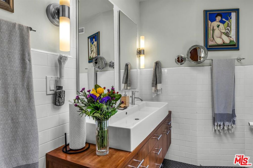 805 Malibu Meadows Drive Property Photo 37