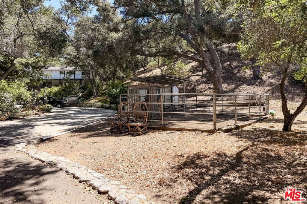 805 Malibu Meadows Drive Property Photo 45