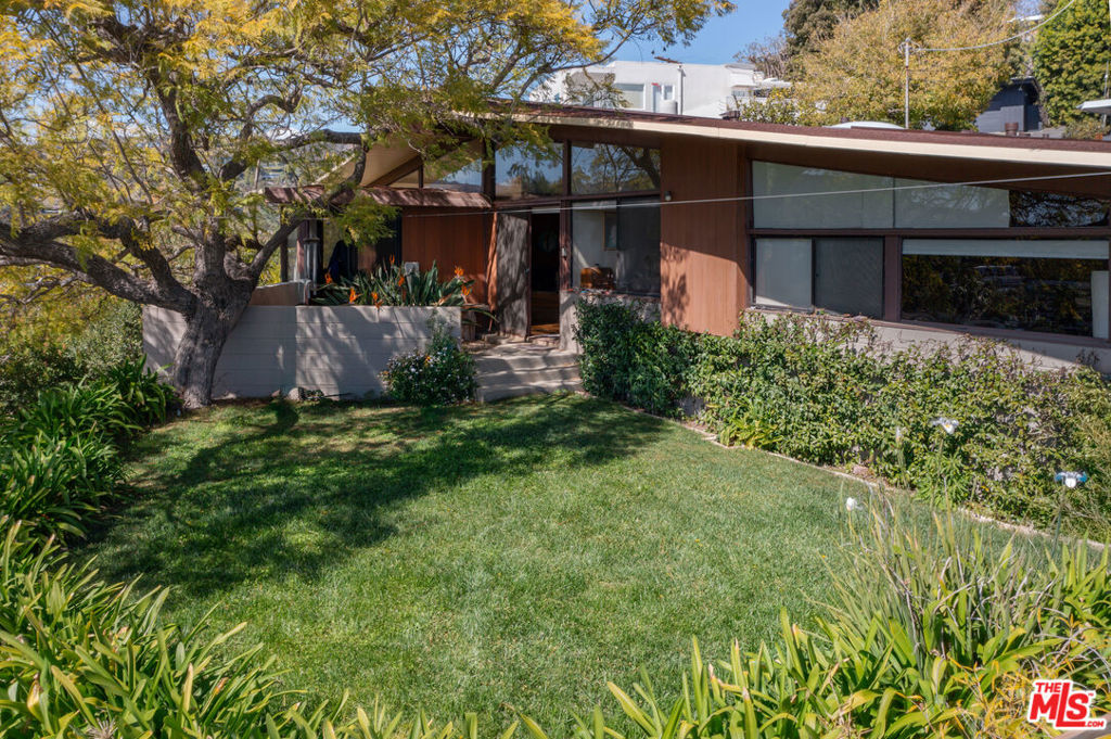 12421 Deerbrook Lane Property Photo 1