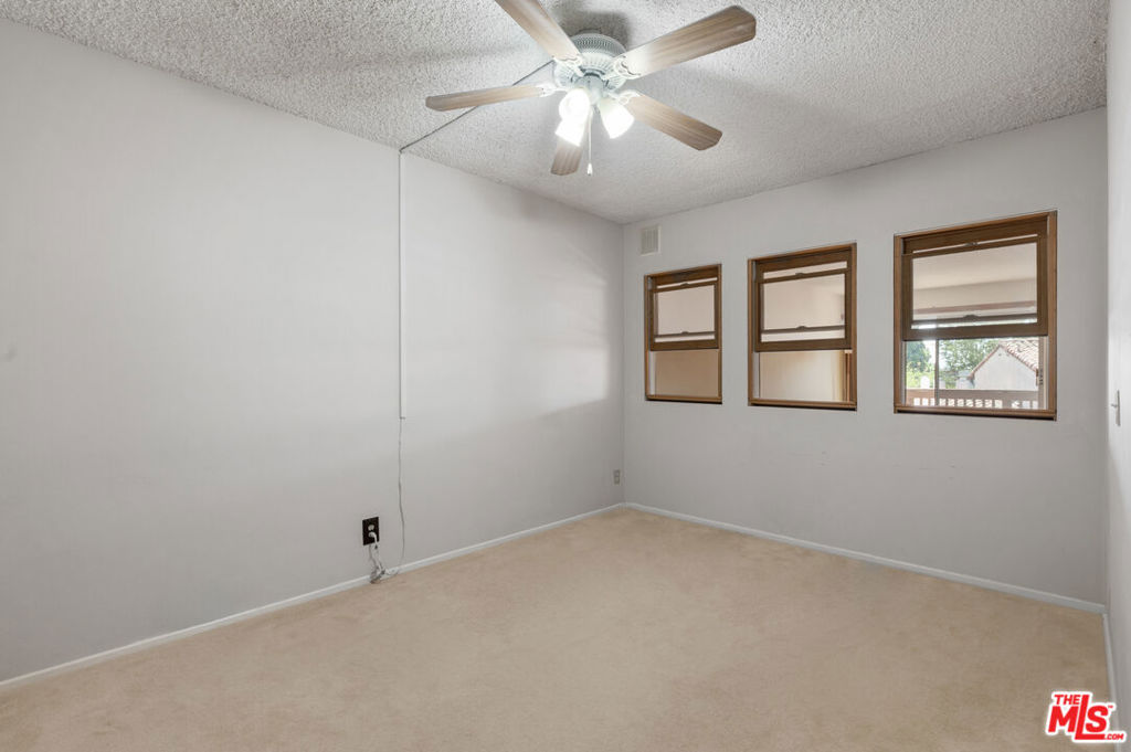 5950 Buckingham 610 Property Photo 14