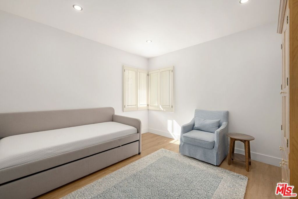 9719 Kirkside Road Property Photo 13