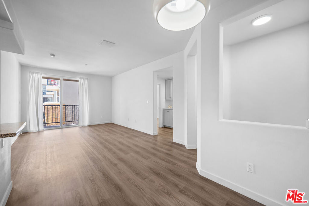 360 W Avenue 26 314 Property Photo 4