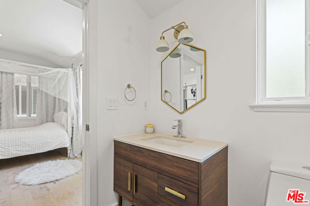 23023 Gainford Street Property Photo 29