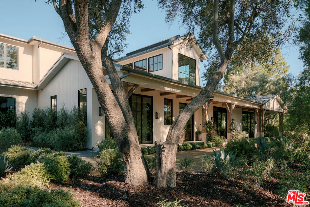5350 Round Meadow Road Property Photo