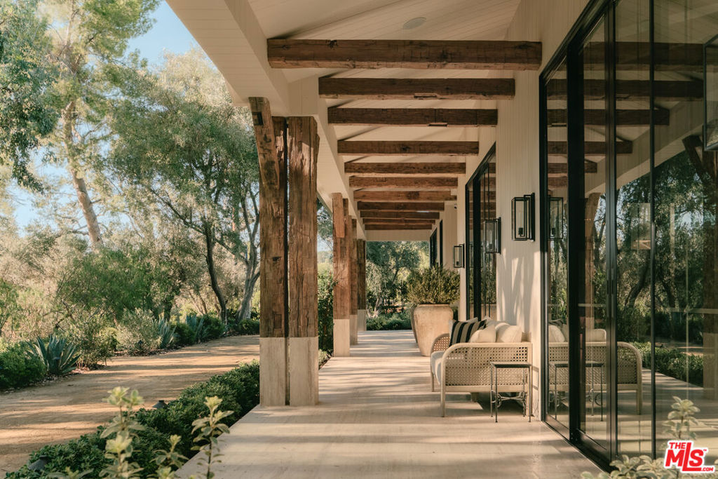 5350 Round Meadow Road Property Photo 11