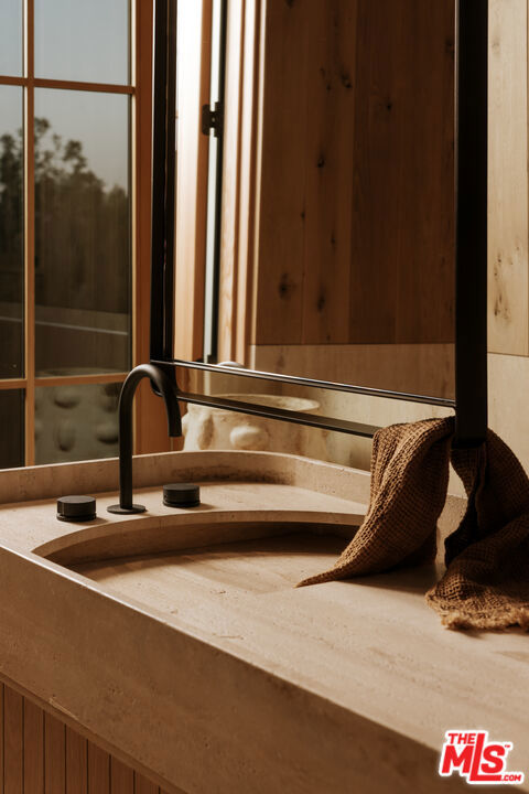 5350 Round Meadow Road Property Photo 40