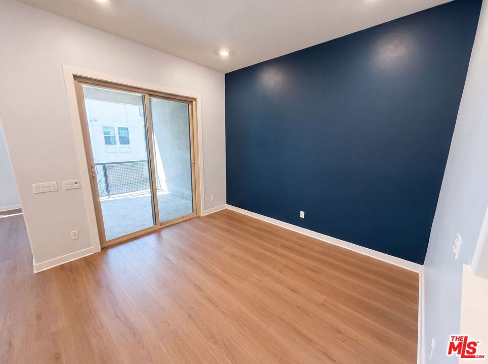 1718 Hollyleaf Terrace Property Photo 7