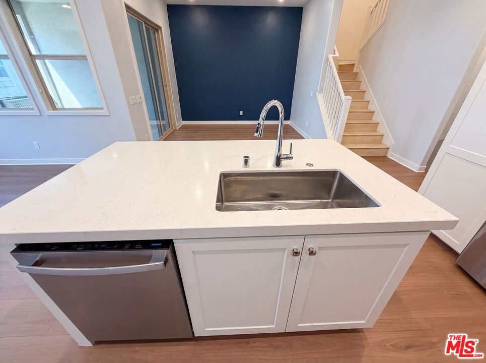 1718 Hollyleaf Terrace Property Photo 9