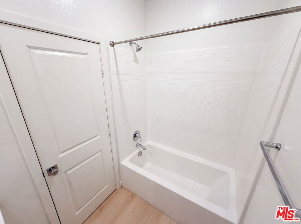 1718 Hollyleaf Terrace Property Photo 14