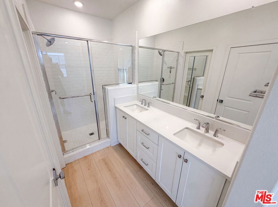 1718 Hollyleaf Terrace Property Photo 15