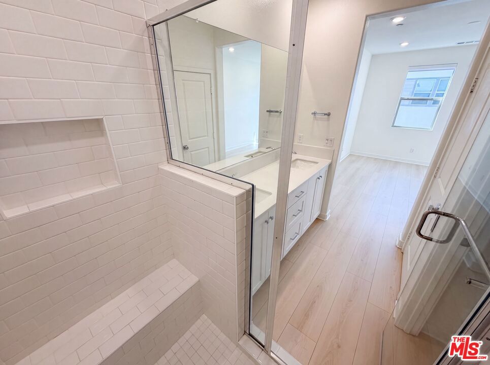 1718 Hollyleaf Terrace Property Photo 16