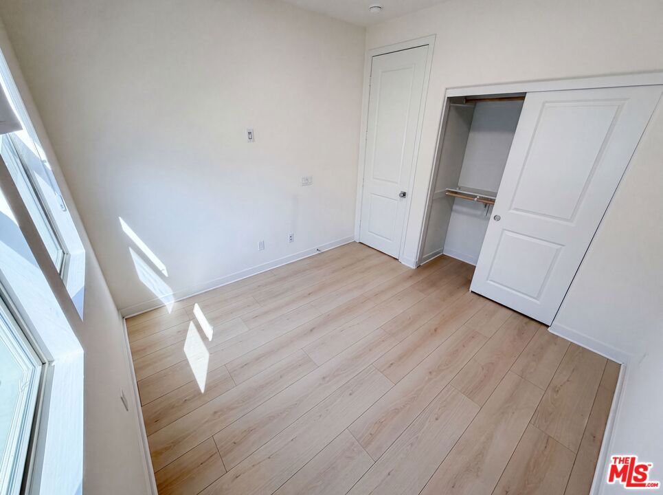 1718 Hollyleaf Terrace Property Photo 17