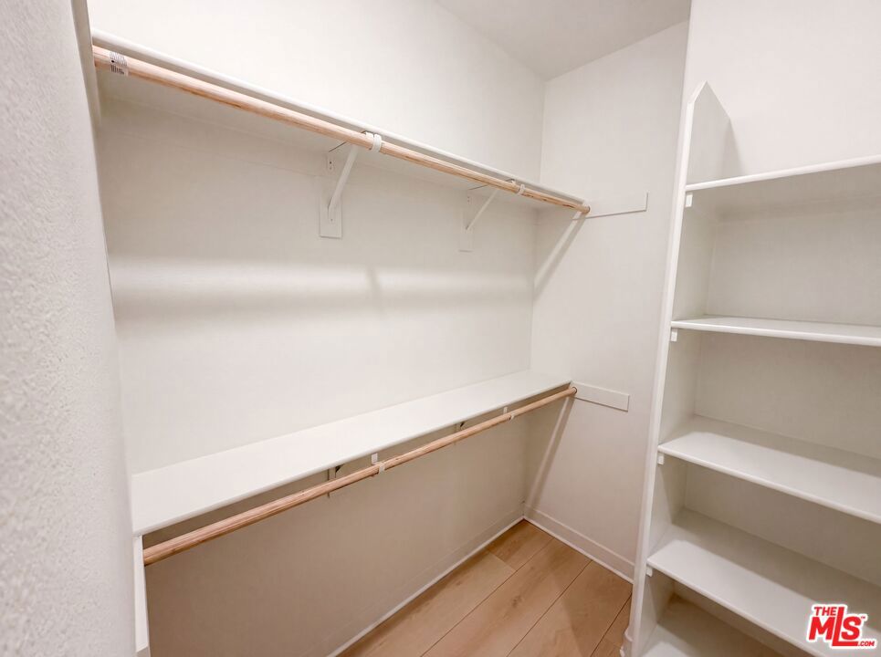 1718 Hollyleaf Terrace Property Photo 19