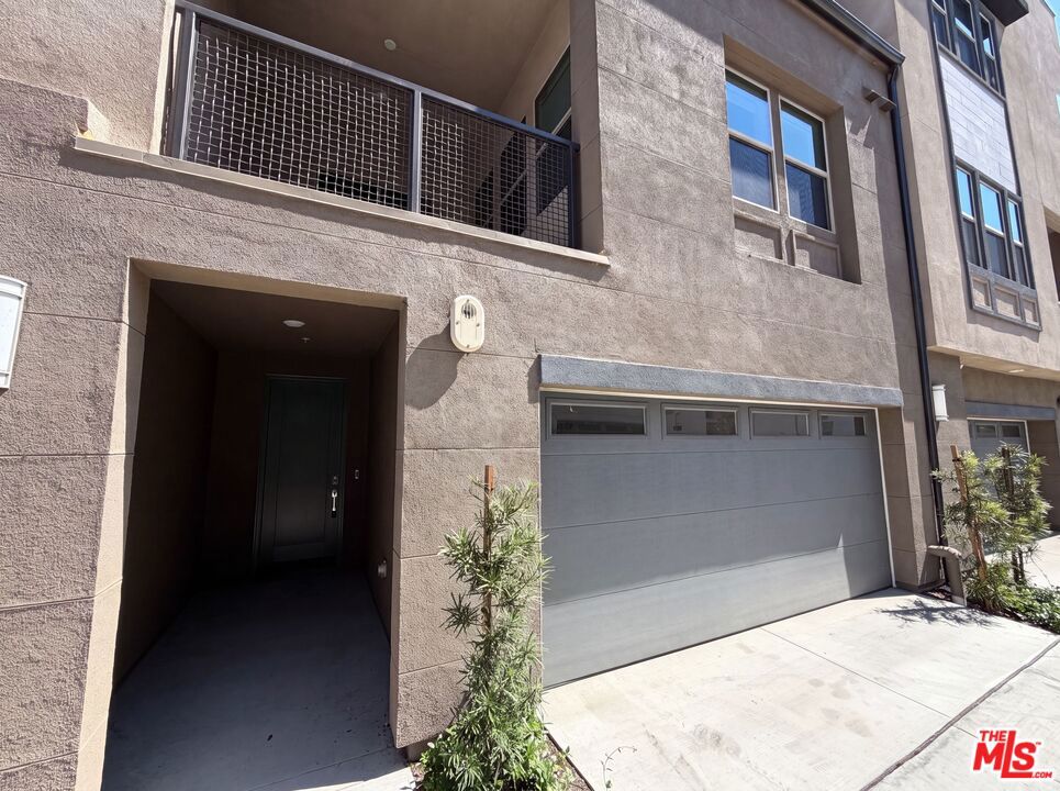 1718 Hollyleaf Terrace Property Photo 33