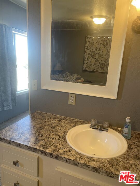 448050 Mirage Lane Property Photo 6